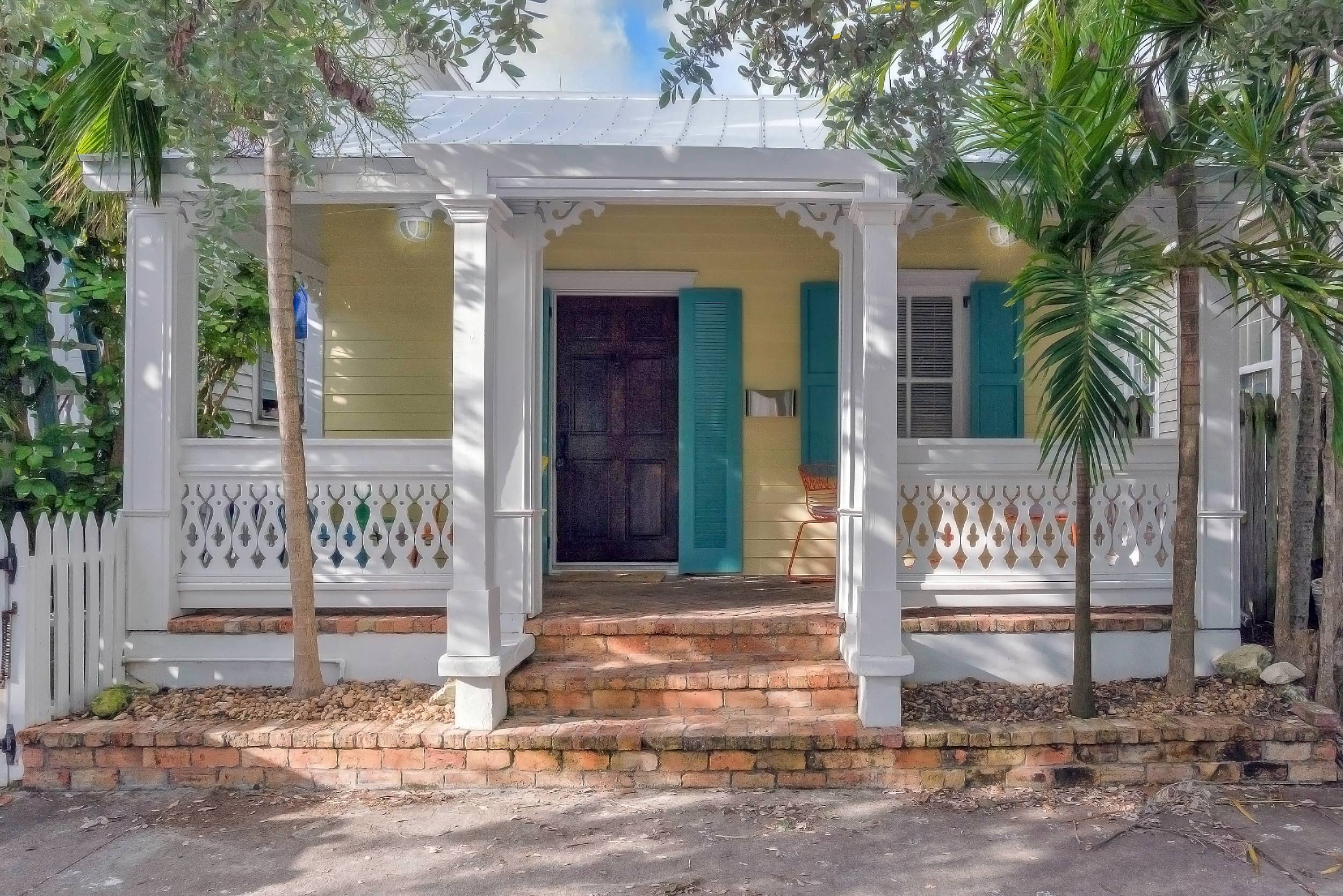 island sunshine bungalow